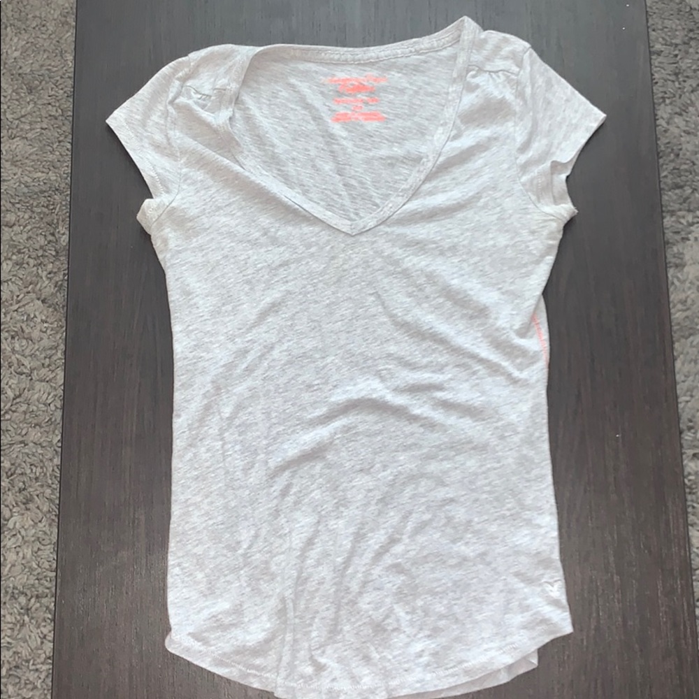 American eagle V-neck T-shirt